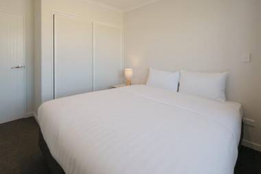 Snowy Peak Apartment