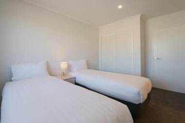 Snowy Peak Apartment