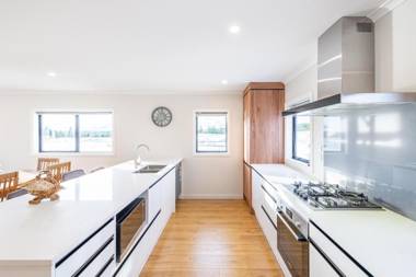 Mirror Lake Apartment