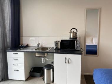 GALAXY LAKE VIEW STUDIO