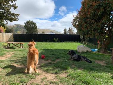 Parkside Holiday Home - Fully Fenced Garden