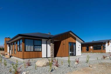 Uranus Holiday House