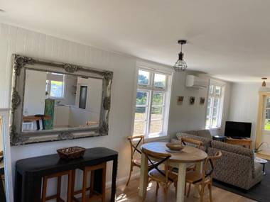 Ohariu Farm Cottage