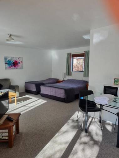 Glenalvon Lodge Motel