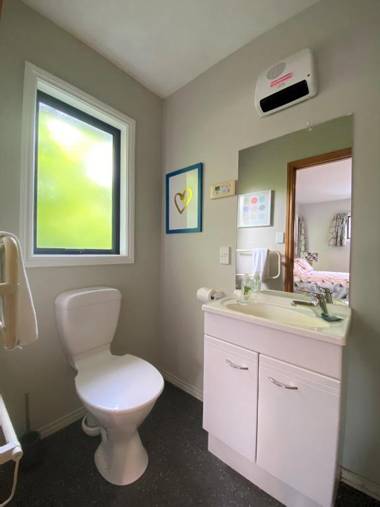 17 Chisholm Crescent