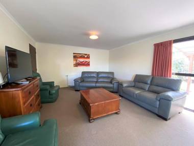 66 Conical Hill Road