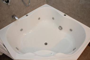 3 Thomas Hanmer Drive