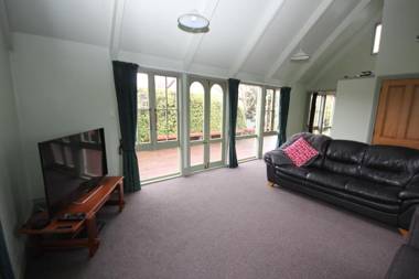 15 Leamington Street