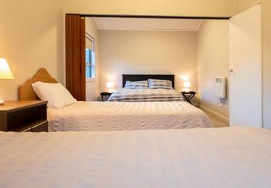 12 Leamington Street