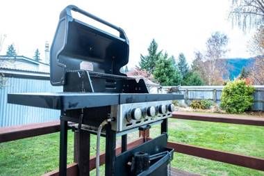 12 Leamington Street