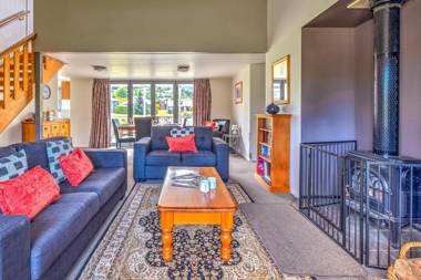 *** LAKE VILLA 458 ***