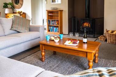 *** LAKE VILLA 460 ***