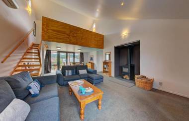 *** LAKE VILLA 467 ***