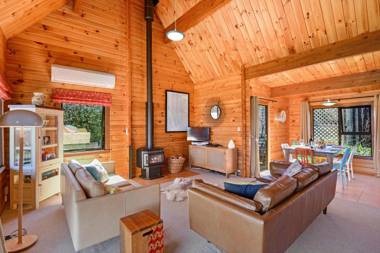 Lavender Cottage - Hanmer Springs Holiday Home