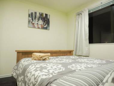 Cul-de-sac Home in Hamilton