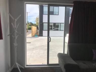 DELBROOK POINT COZY-STUDIO