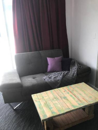 DELBROOK POINT COZY-STUDIO