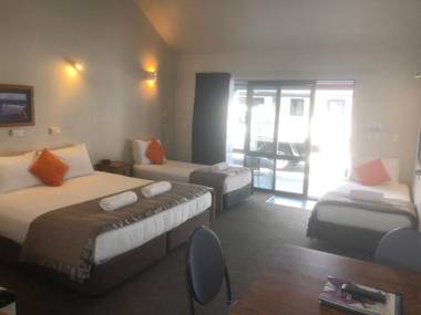 Alpine Glacier Motel