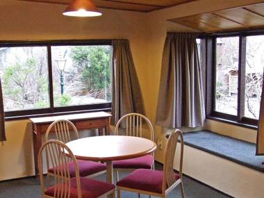 Woodlands Motels And Apartments