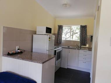 Bayfield Motel and Apartment