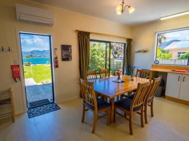 The Old Bakery - Collingwood Holiday Home