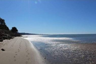 Waters Edge Golden Bay