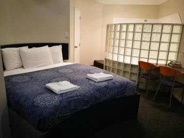 Airport Birches Motel