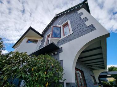 Amross Court Motor Lodge