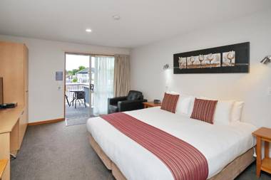 306 Motel Apartments