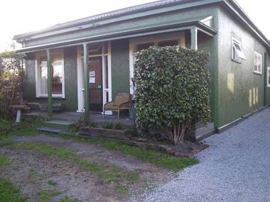 Avon City Backpackers