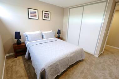 Golden Sun Apartment -Two bedrooms Three bedrooms