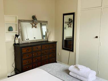 Uptown City Haven - Christchurch Townhouse