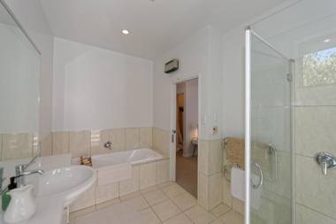 The Gardener's Cottage - Villa Apartment - Christchurch