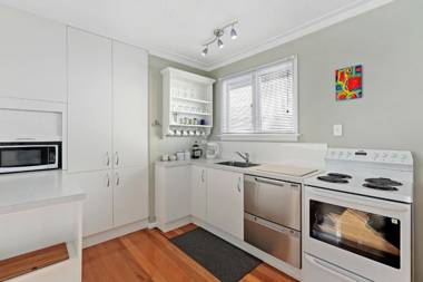 Coastal City Retreat - New Brighton Accommodation