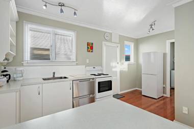 Coastal City Retreat - New Brighton Accommodation