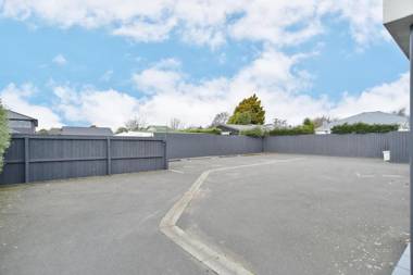 Whitmore- Classic Villa - Christchurch Holiday Homes