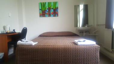 Kiwi International Hotel