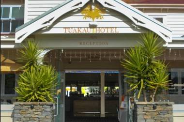 Tuakau Hotel