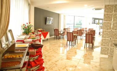 VR Queen Street Hotel & Suites