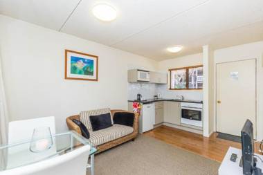 Emerald Inn on Takapuna Beach