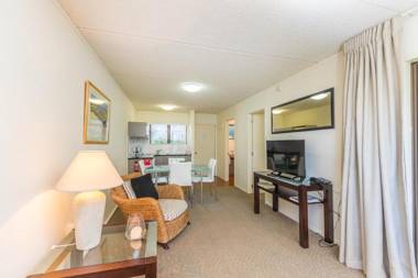 Emerald Inn on Takapuna Beach