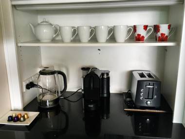 Luxury 3BR 1.5 Bath Penthouse with Fabulous Views