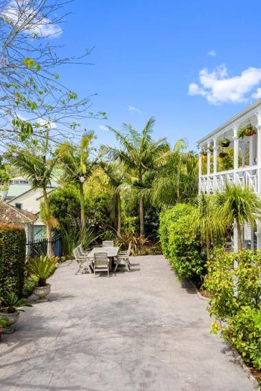 Western Springs Villa to Auckland Central Heritage Villa