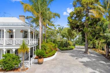 Western Springs Villa to Auckland Central Heritage Villa