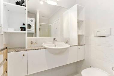 Gorgeous Princess Wharf Apartment w/ Aircon