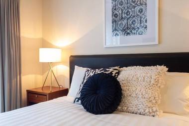 Live in the City-Life!