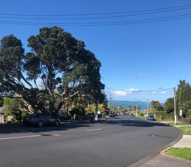 Uxbridge Luxury Apartment