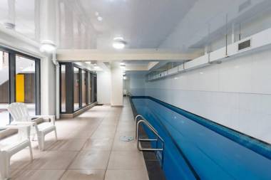 Pristine inner-city nest with carpark