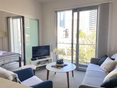 Luxury one bed in the heart of the CBD *FREE WIFI*