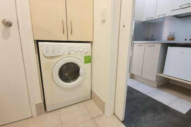 Compact City Studio In The Uni Disctrict